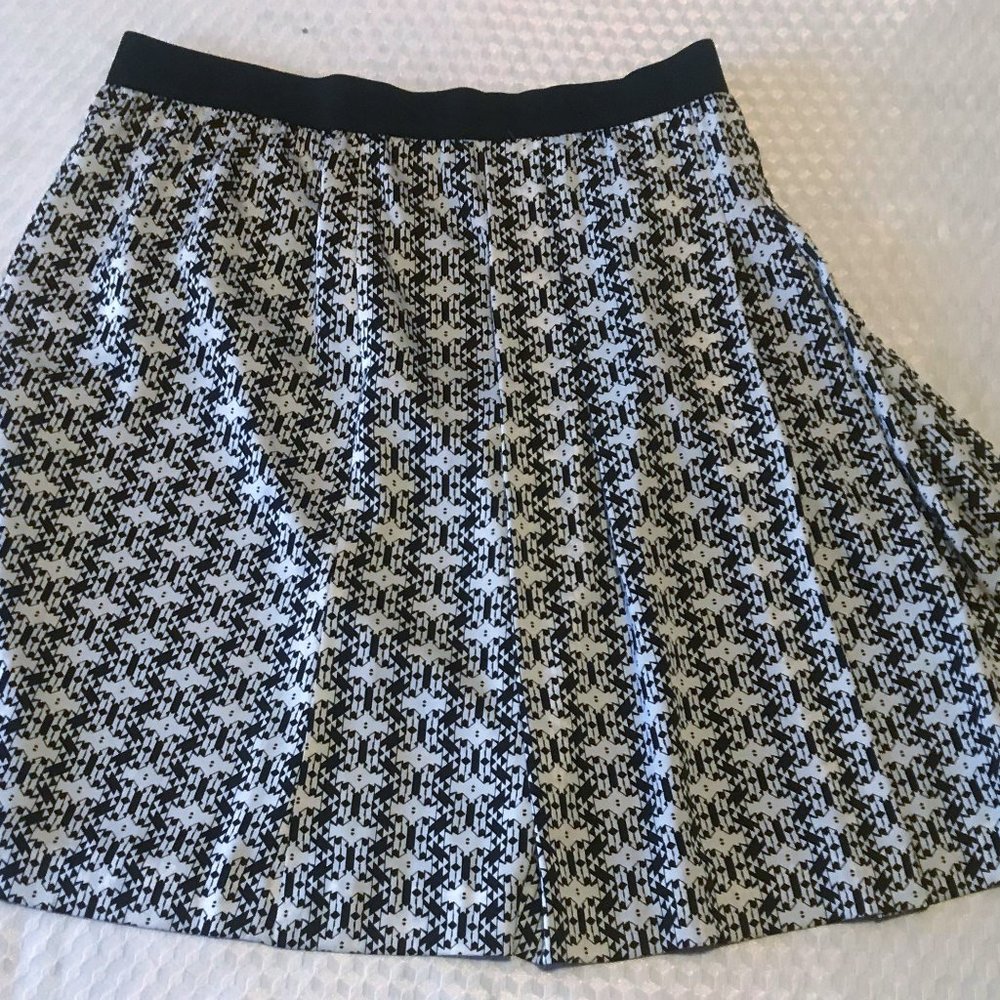 Silk Pleated Skirt, Black and white print XL